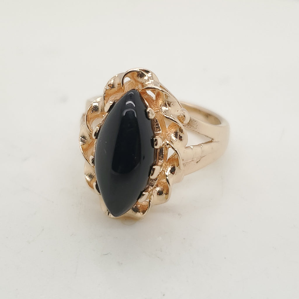 14kt Yellow Gold Onyx Ring