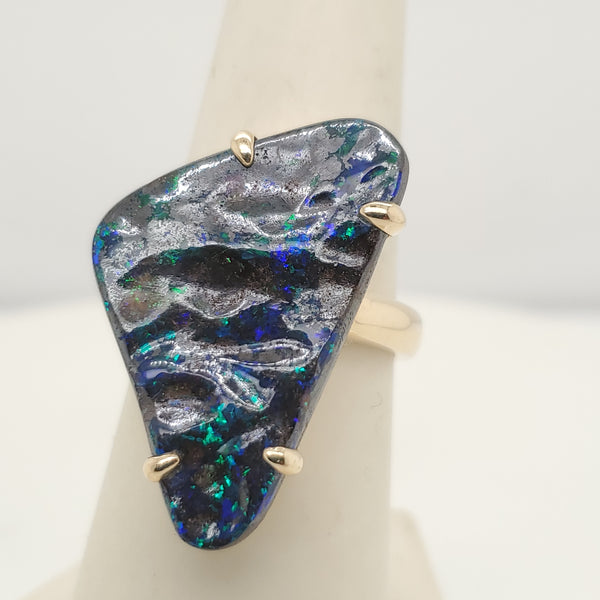 14kt Yellow Gold Opal  Ring
