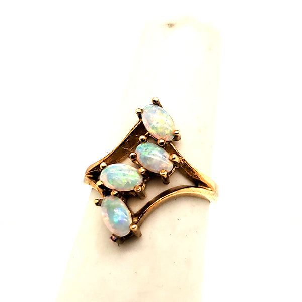 Vintage 18kt Yellow Gold Opal Ring