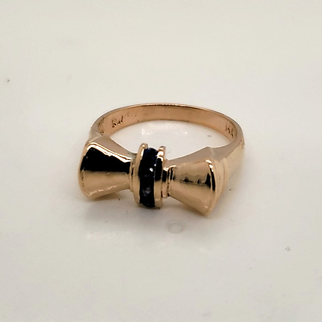 1940s Retro 14kt Yellow Gold and Sapphire Ring