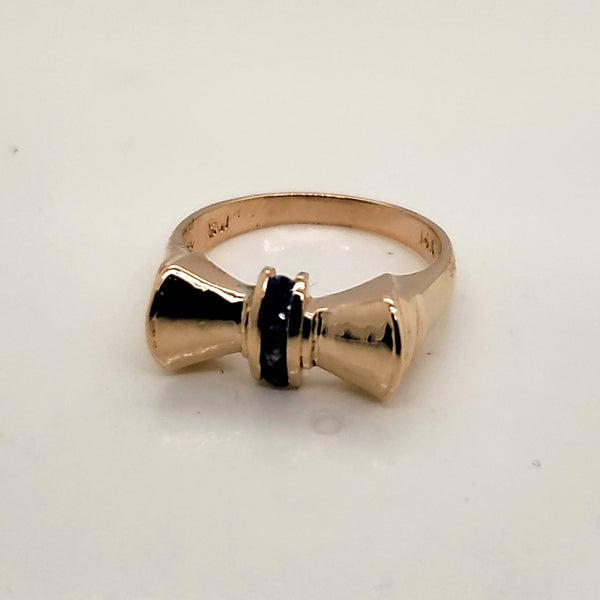 1940s Retro 14kt Yellow Gold and Sapphire Ring