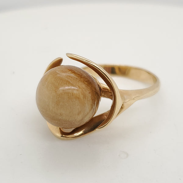 Vintage 14kt Yellow Gold Fossilized Coral Bead Ring