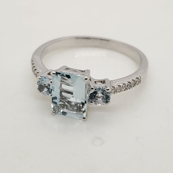 14kt White Gold Aquamarine and Diamond Ring