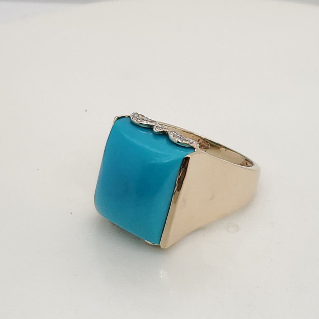 14kt Yellow Gold Turquoise and Diamond Ring