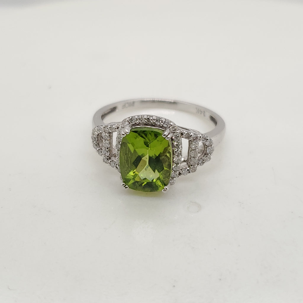 14kt WhiteGold Peridot Ring