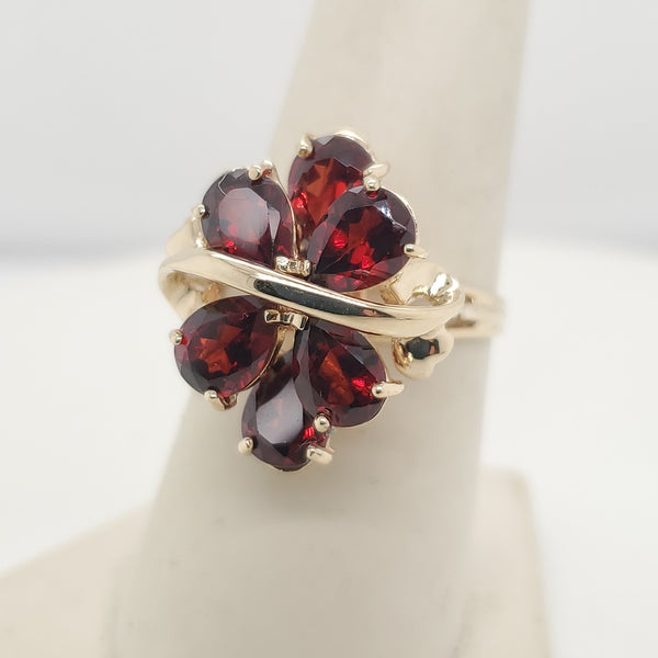 10kt Yellow Gold and Garnet Ring