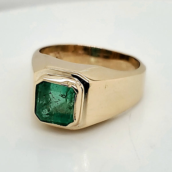 Mens Vintage 18kt Yellow Gold and Emerald Ring