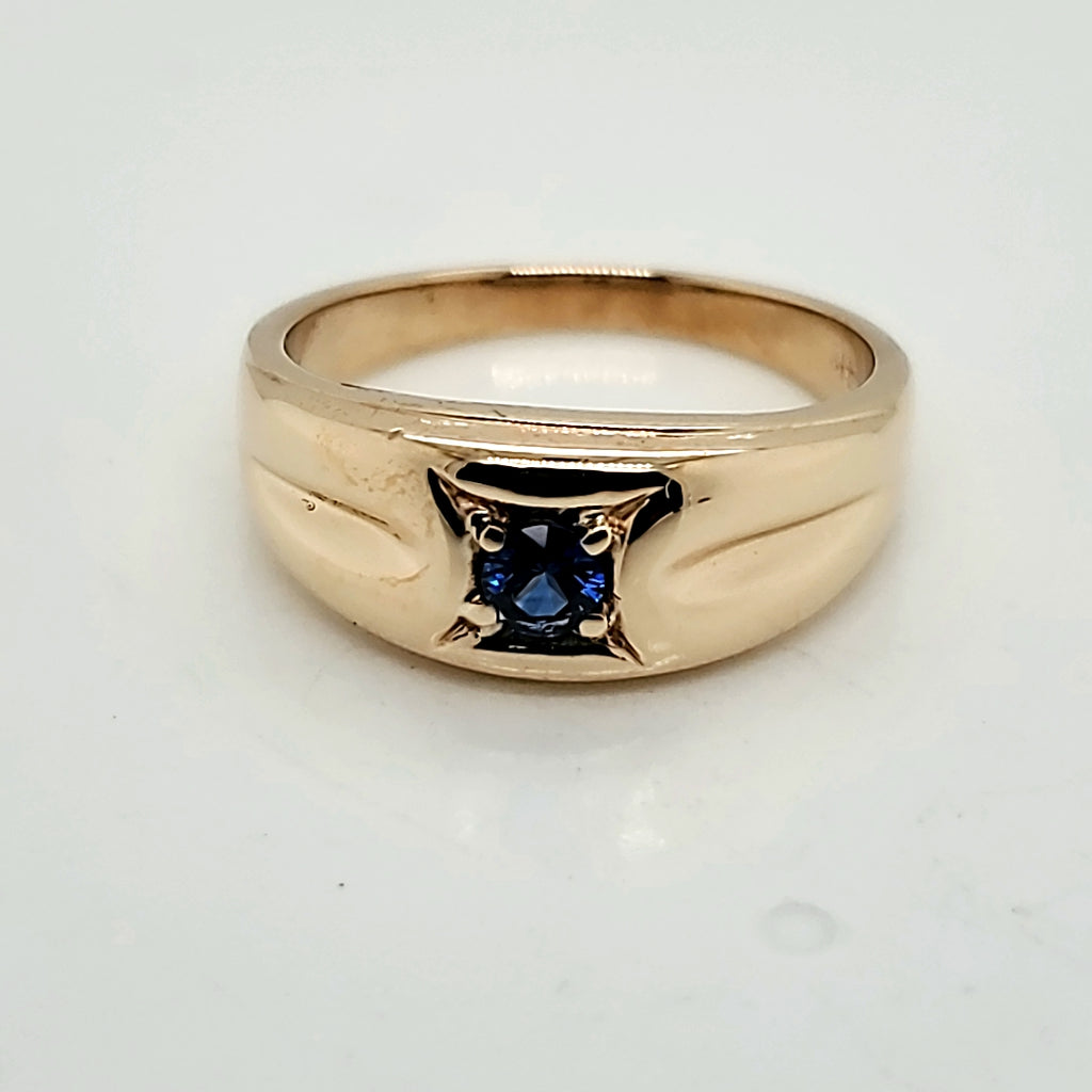 14kt Yellow Gold Mens Sapphire Ring