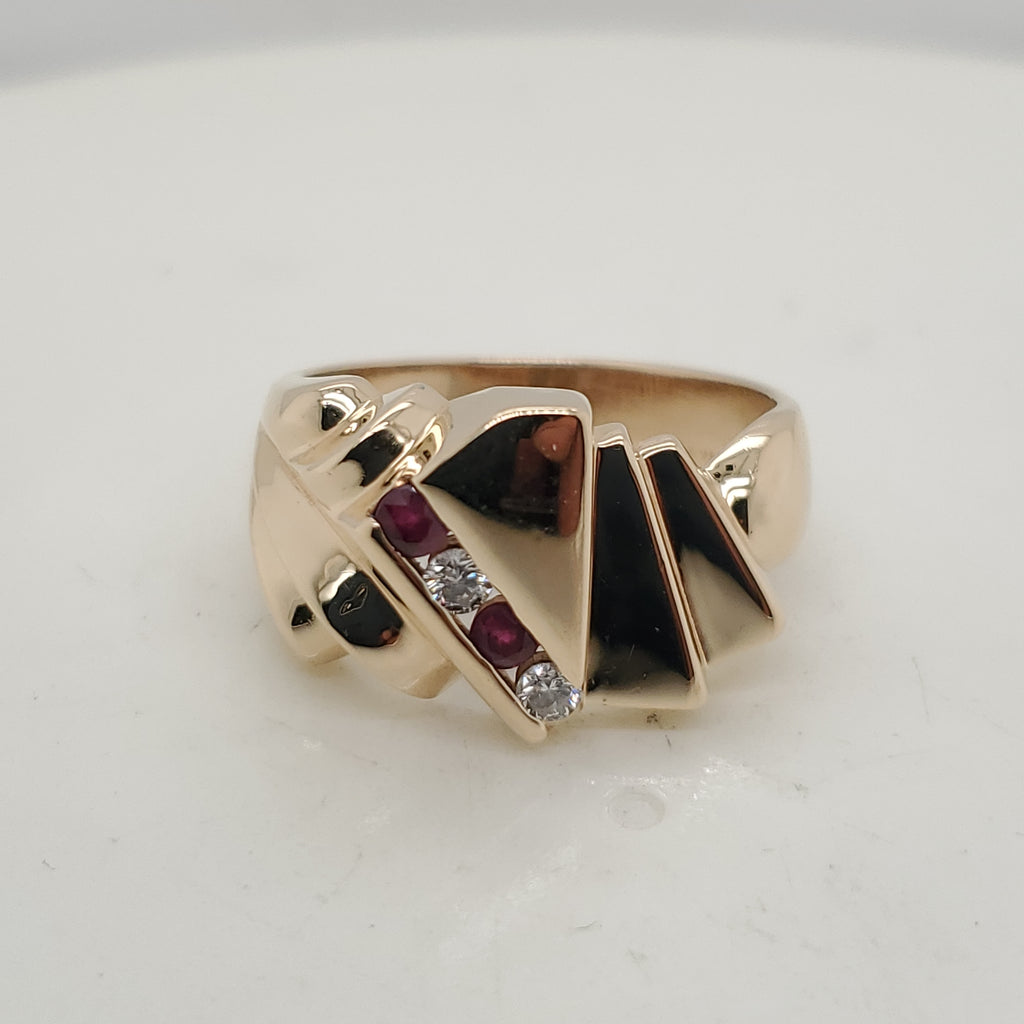 Vintage Mens 14kt Yellow Gold Diamond and Ruby Ring