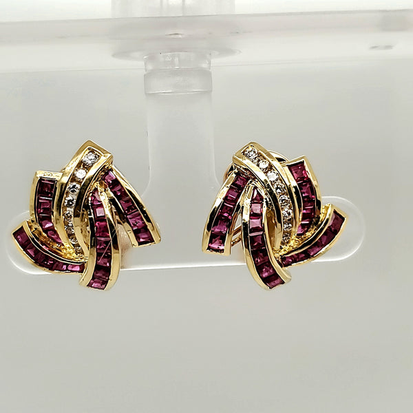 18Kt Yellow Gold Ruby And Diamond Earrings