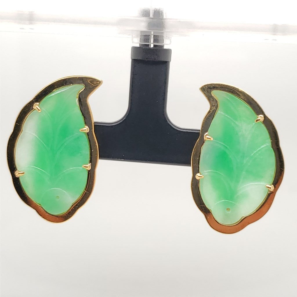 Gumps Vintage 18kt Yellow Gold Jadeite Jade Earrings