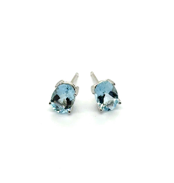 1.24 Carat Total Weight Aquamarine Stud Earrings