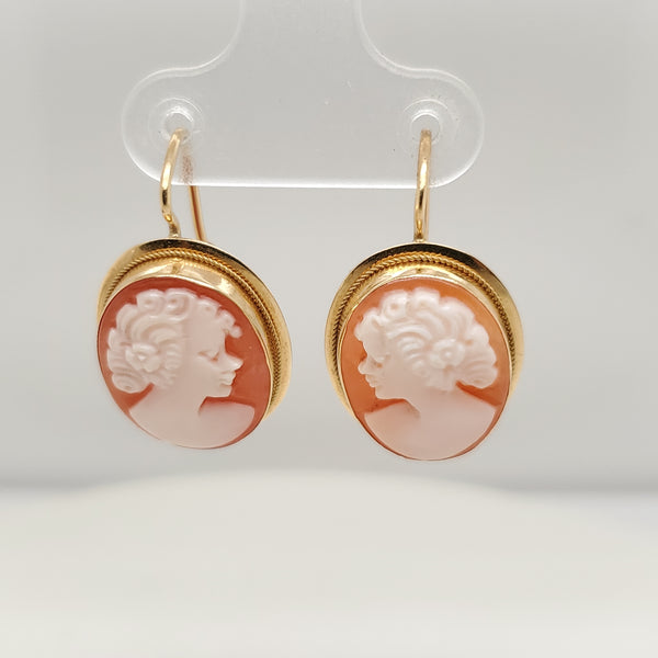 18kt Yellow Gold Cameo Earrings