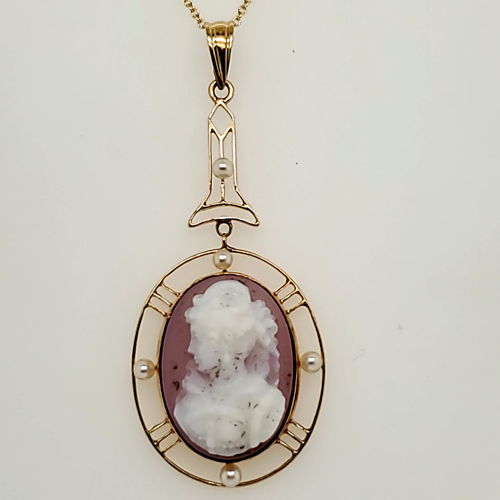 Antique Victorian Hard Stone Cameo Pendant