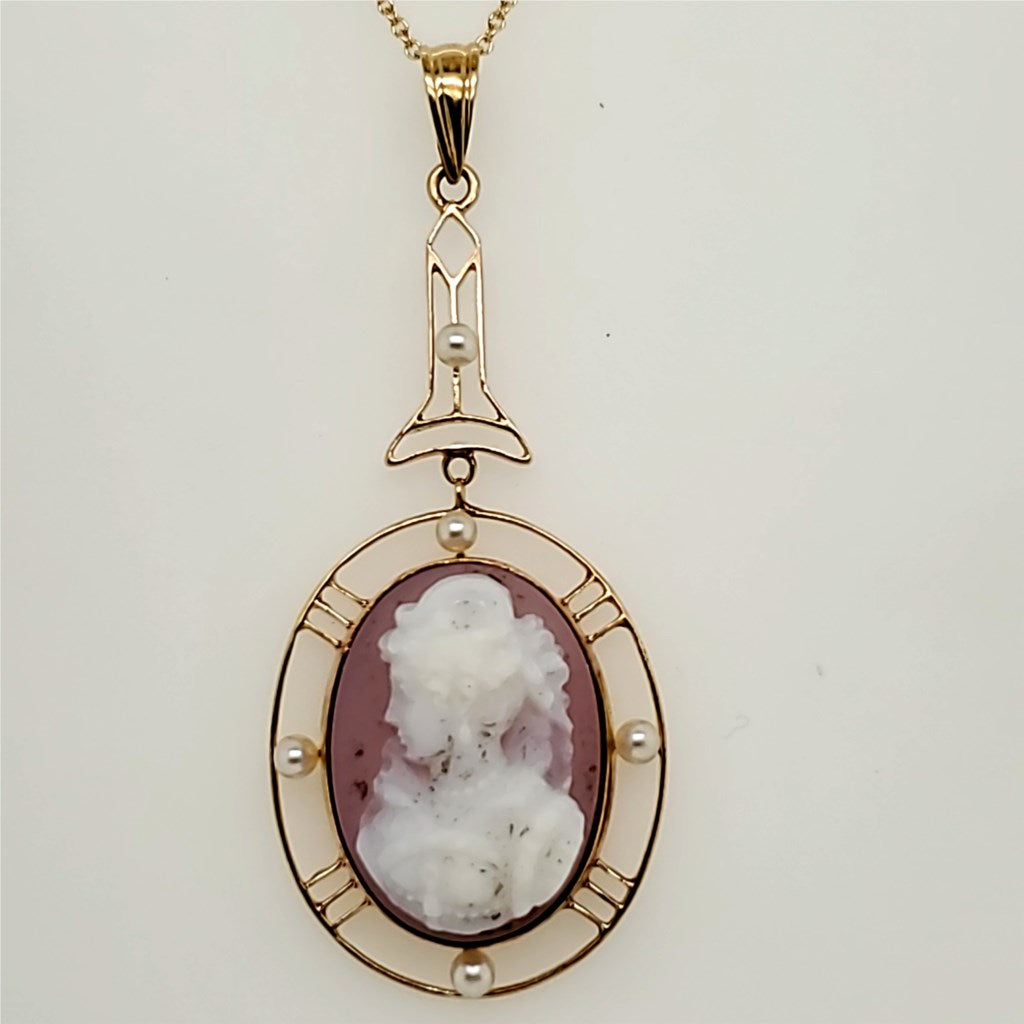 Antique Victorian Hard Stone Cameo Pendant