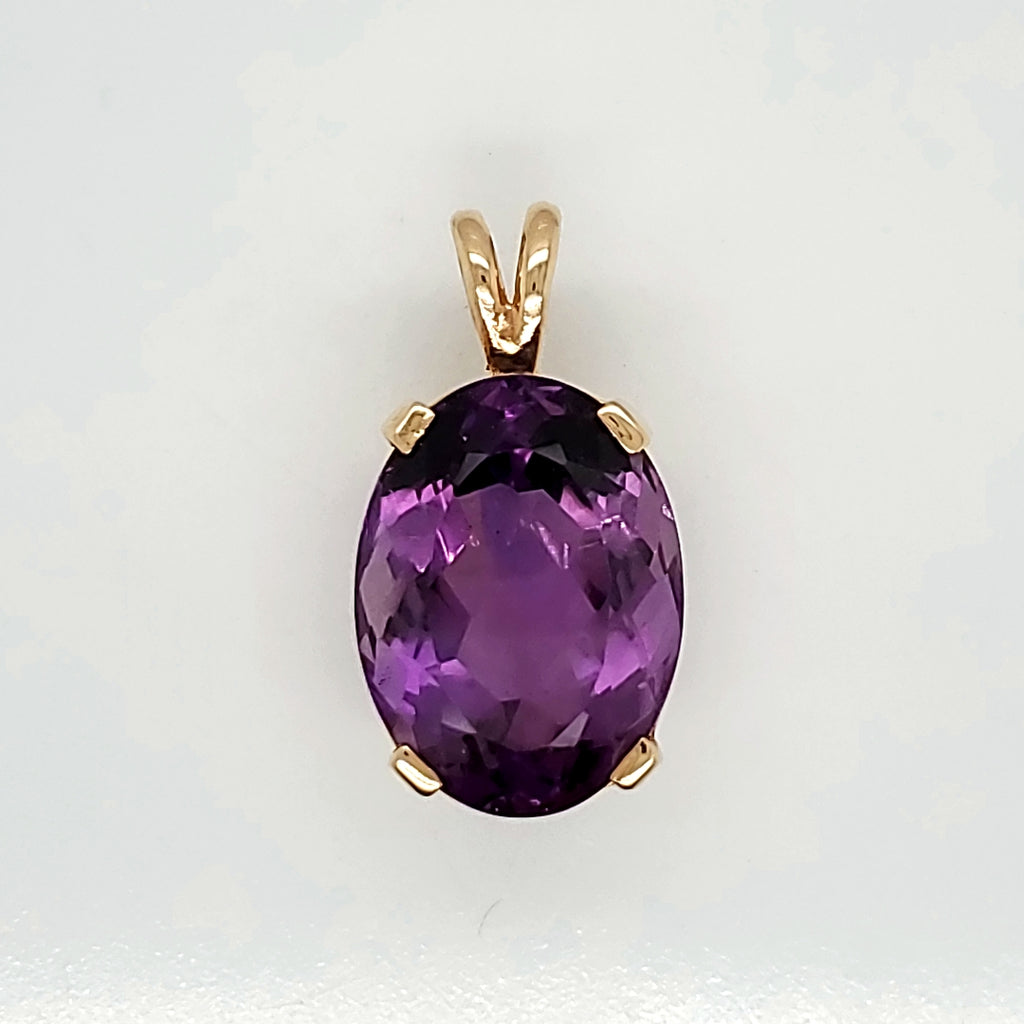 14kt Yellow Gold 20 Carat Amethyst Pendant