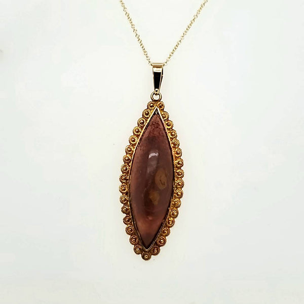 Vintage 18kt Yellow Gold Elongated Agate Pendant