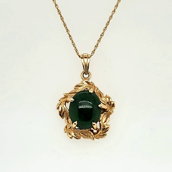 Vintage 14kt Yellow Gold Jade Pendant