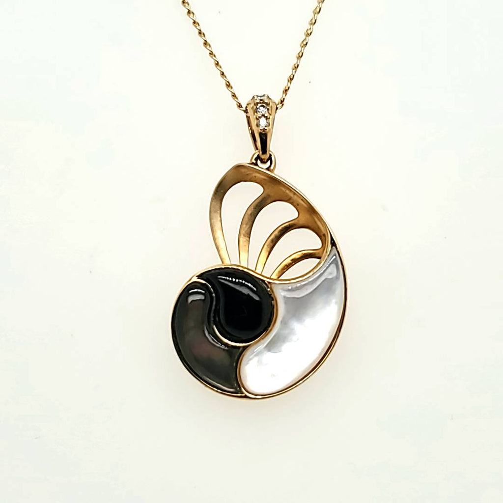 14kt Yellow Gold Onyx and Mother of Pearl Nautilus Pendant