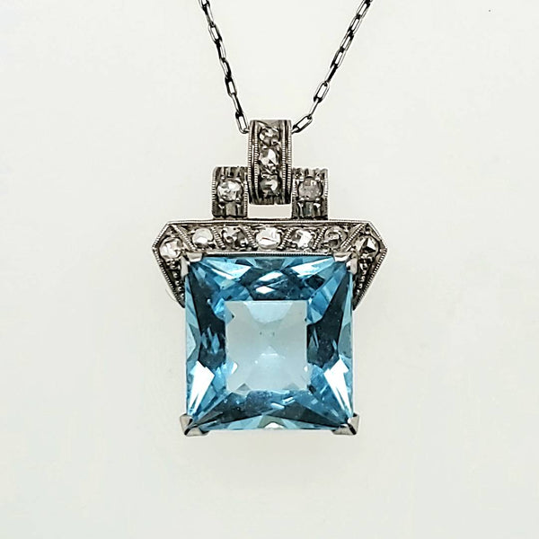 Art Deco Platinum Aquamarine and Diamond Pendant Necklace