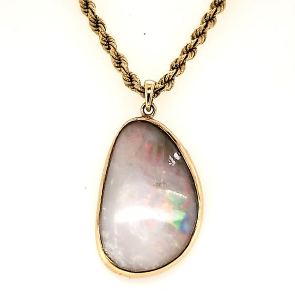 Vintage 14kt Yellow Gold Opal Pendant Necklace