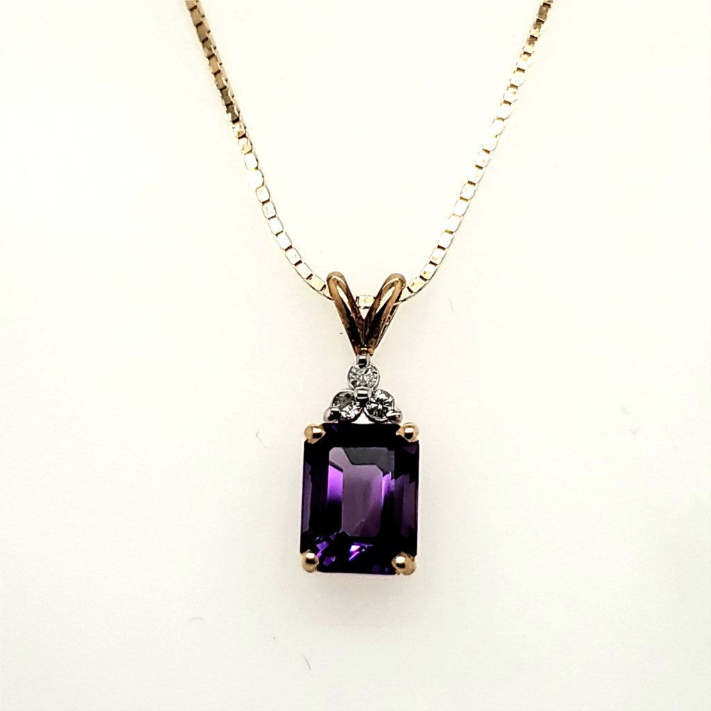 14kt Yellow Gold Amethyst and Diamond Pendan Necklace