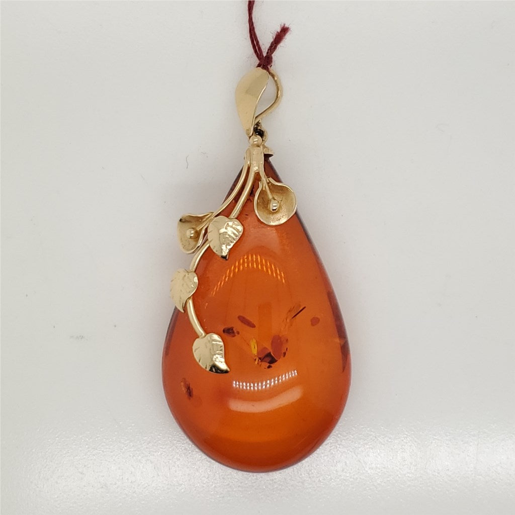 14Kt Yellow Gold Amber Pendant
