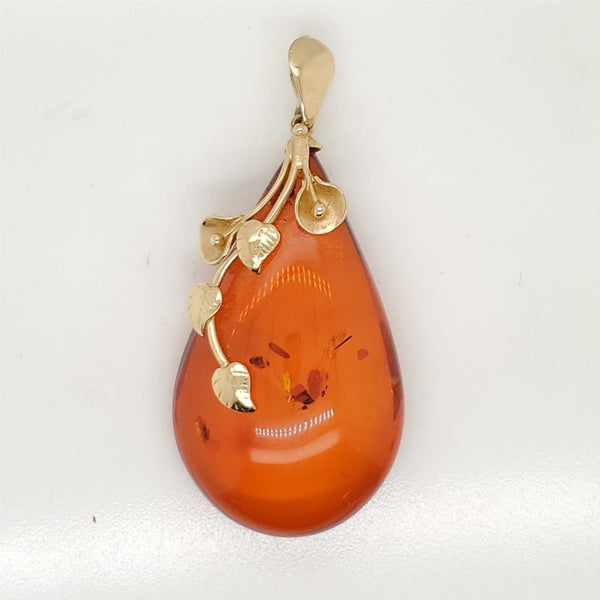 14Kt Yellow Gold Amber Pendant