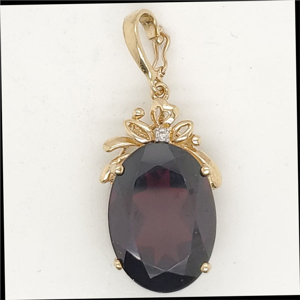 14kt Yellow Gold Garnet and Diamond Pendant