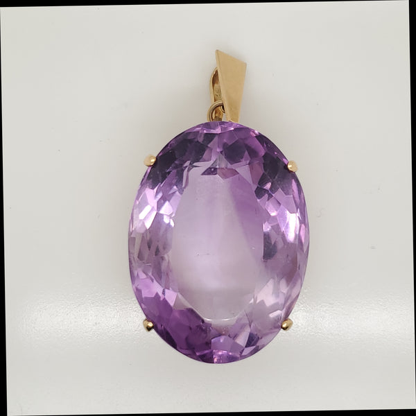 18kt Yellow Gold 135 Carat Oval Amethyst Pendan