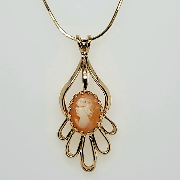 Vintage 14kt Yellow Gold Cameo Pendant Neckalce