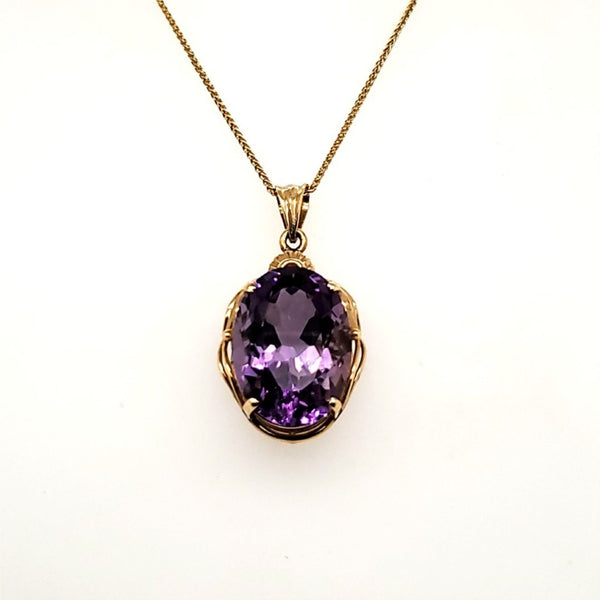 14kt Yellow Gold Oval Amethyst Pendant Necklace