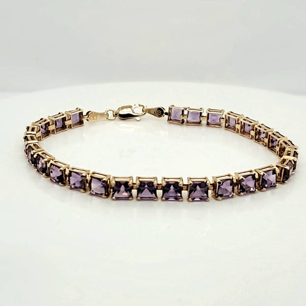 14Kt Yellow Gold Amethyst Bracelet