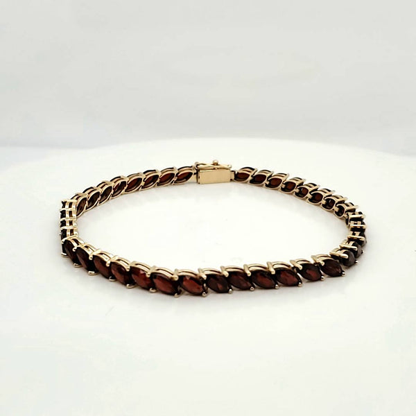 14kt Yellow Gold Garnet Bracelet