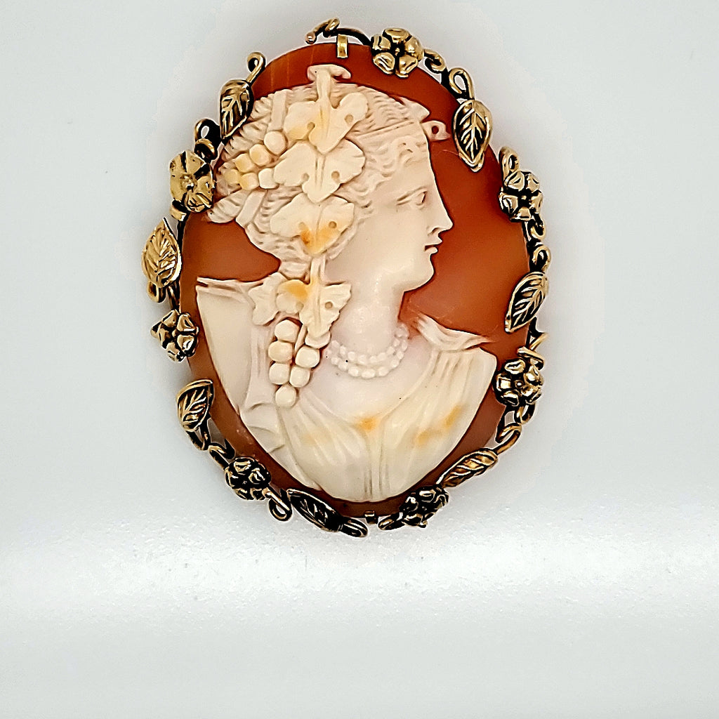 Antique Victorian 14ktyg diamond shell cameo brooch/pendant