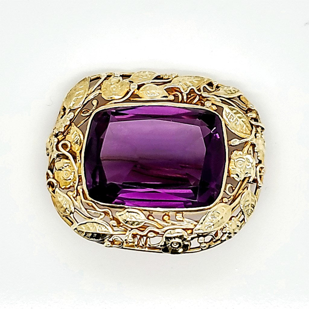 Vintage 14kt Yellow gold Amethyst Brooch