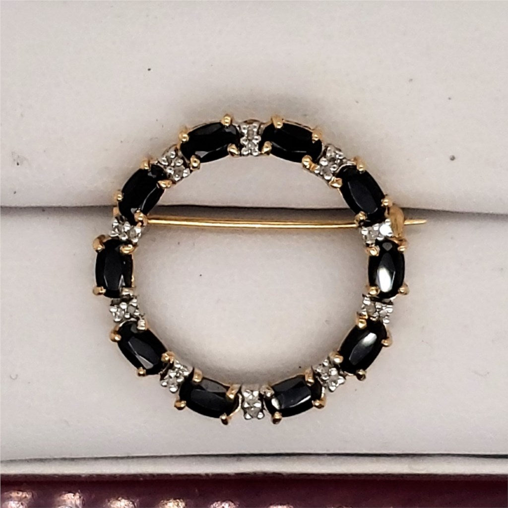 14kt Yellow Gold Onyx and Diamond Circle Brooch