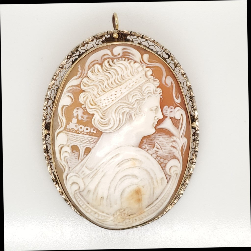 Vintage 14Kt Yellow Gold Carved Shell Cameo Pendant Brooch