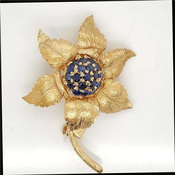 Vintage 18kt Yellow Gold Blue Sapphire Flower Brooch