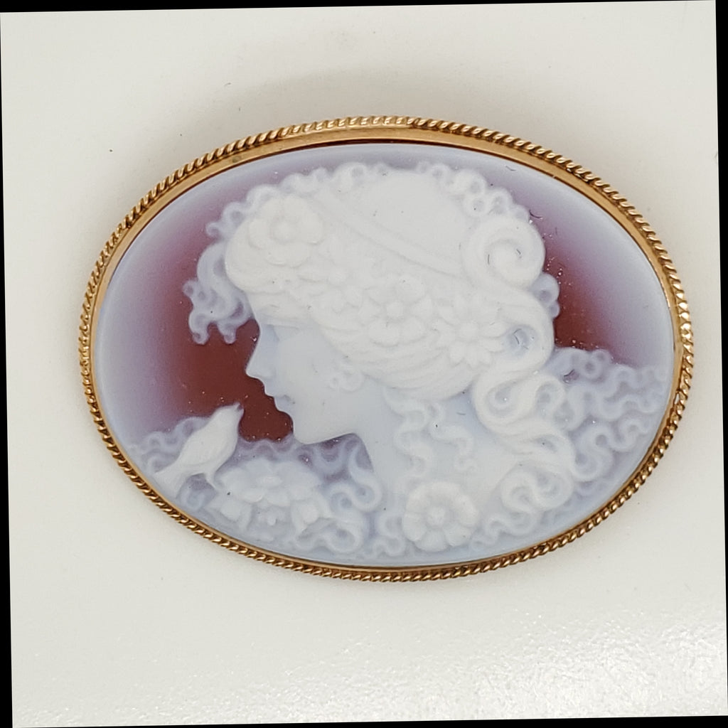 Vintage 14Kt Yellow Gold Carved Hard Stone Cameo Pendant Brooch