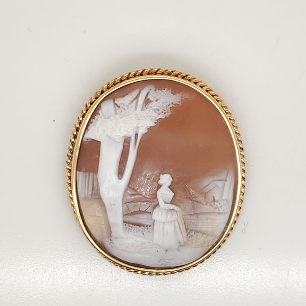 Vintage 14Kt Yellow Gold Carved Shell Cameo Brooch