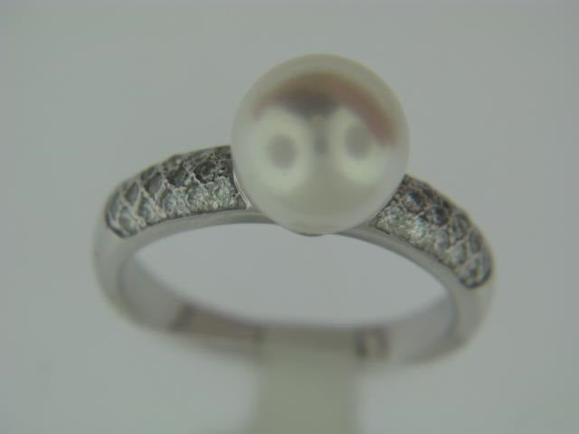 8mm Akoya Pearl and Pave Diamond Ring