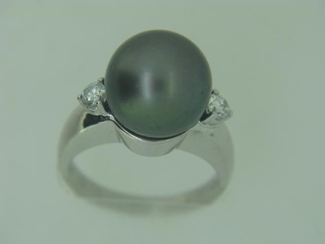 Tahitian Pearl & Diamond Ring