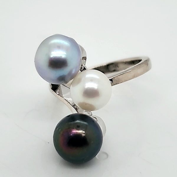 14kt White Gold Multi Color Pearl Ring