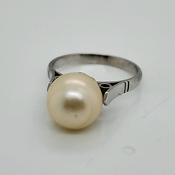 Vintage Platinum Pearl Ring