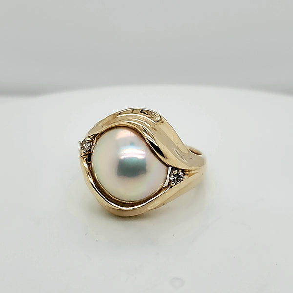 14kt Yellow Gold Mobe Pearl and Diamond Ring