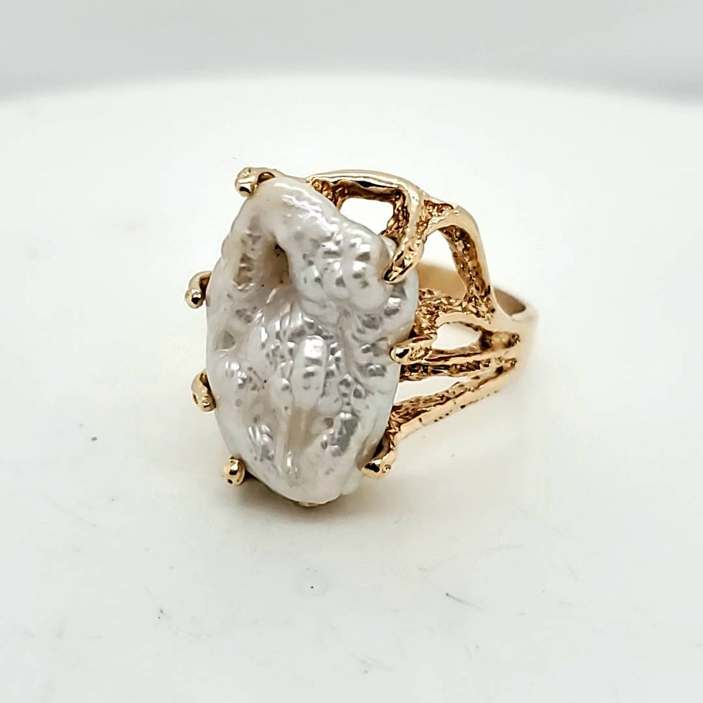 14kt Yellow Gold Pearl Ring