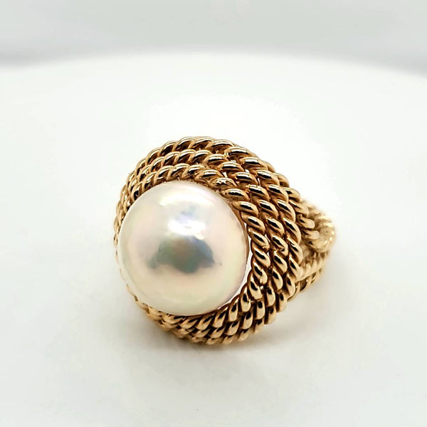 14kt Yellow Gold Mobe Pearl Ring
