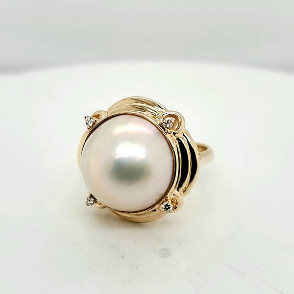 14Kt Yellow Gold Mobe Pearl and Diamond Ring