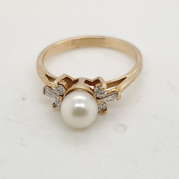 14kt Gold Pearl and Diamond Ring